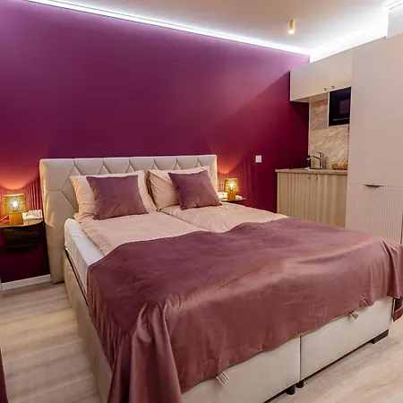 Karl Lux Appartement *